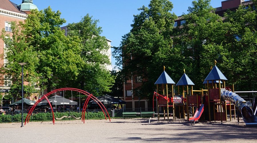family-friendly — Emil Aaltonen Park Playground